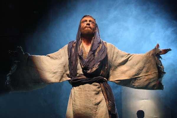 Билеты на Мастера и Маргарита в МХАТЕ Горького