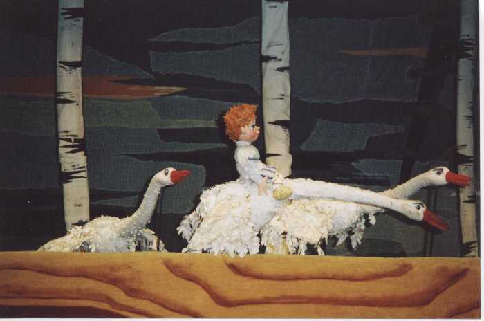 Билеты на Гуси-лебедей в Московском детском театре марионеток