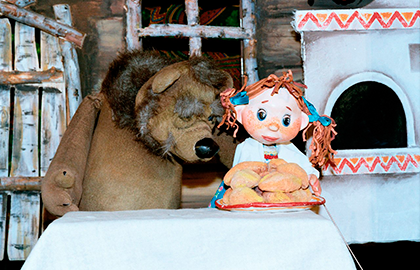 Билеты на Машеньку и Медведь в Московском областном театре кукол