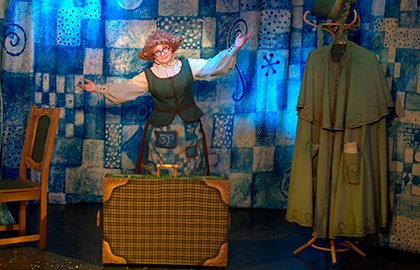 Билеты на Сказки из разных карманов в Московском областном театре кукол