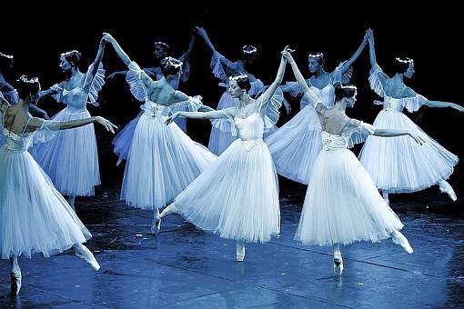 Билеты на Концерт выпускников Московской государственной академии хореографии в Большом театре (Историческая сцена)