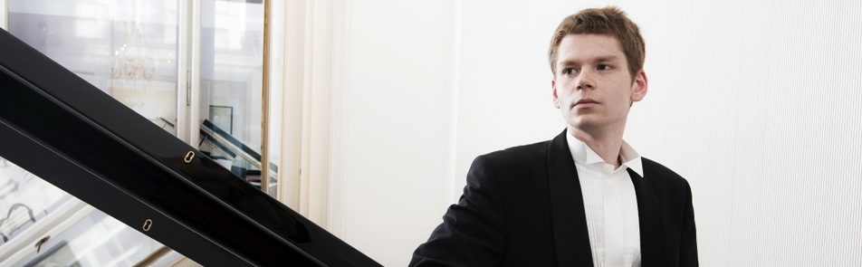 Билеты на Андрея Гугнина в Доме Музыки (Светлановский зал)