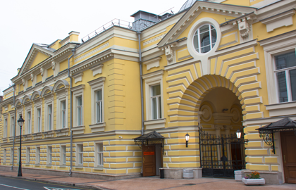 Билеты на Паяцев в Геликоне опера