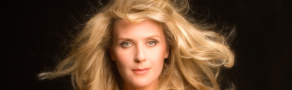 Билеты на Веру Кононову в Доме Музыки (Светлановский зал)