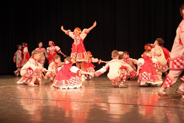 Билеты на Образцовый хореографический ансамбль Сувенир в Чайковскоге КЗ