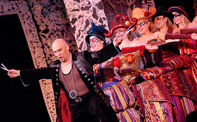 Билеты на Севильского цирюльника в Геликоне опера