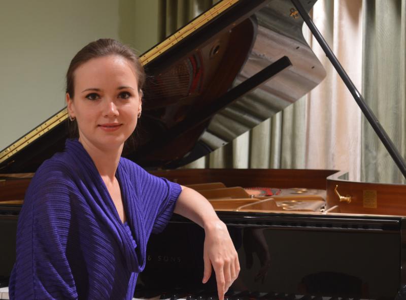 Билеты на Ксению Апалько в МЗК