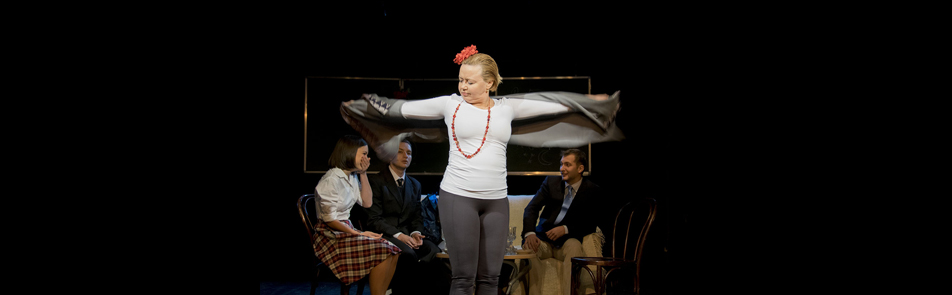 Билеты на Дорогую Елену Сергеевну в У Никитских ворот театр