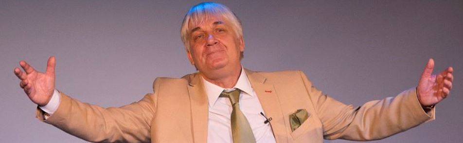 Билеты на Юрия Шлыкова в Вахтанговах театр (Арт-кафе)