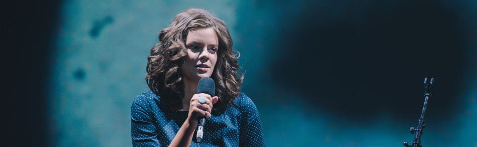 Билеты на Веру Полозкову в Концертном зале Зарядье