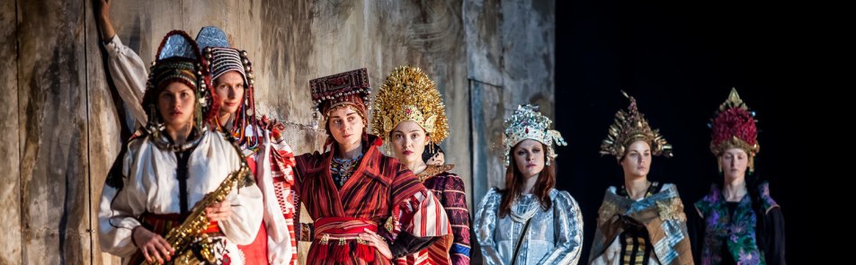 Билеты на Кому на Руси жить хорошо в Гоголь-центре