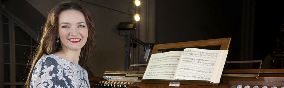 Билеты на Елену Привалову в Концертном зале Зарядье