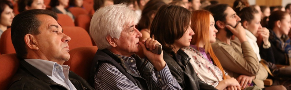 Билеты на Не могу приехать, цветёт миндаль в Ермоловом театре