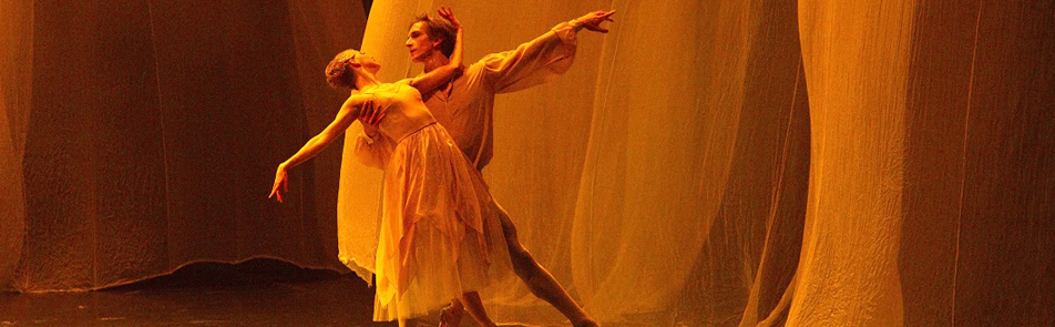 Билеты на Призрачный бал. Маленькая смерть. Минус 16 в Музыкальном театре Станиславского