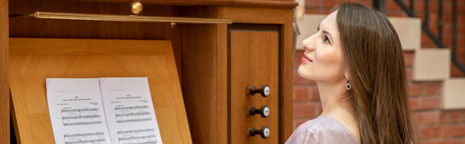 Билеты на Елизавету Бородаеву в МЗК