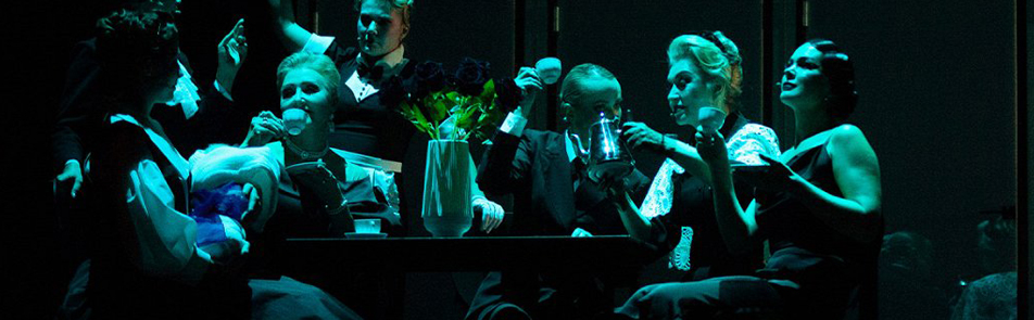 Билеты на Восемь женщин в Московском Губернском театре