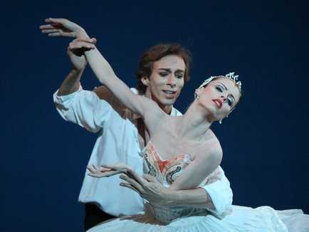 Билеты на Гала-концерт "Звезды "Бенуа де ла данс" - 2016. Лауреаты разных лет. в Большом театре (Историческая сцена)